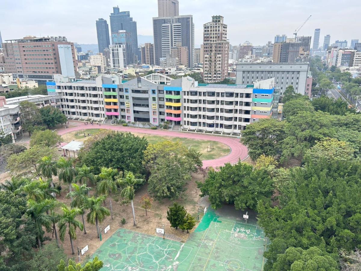 Hotel Sunshine Kaohsiung Exterior photo