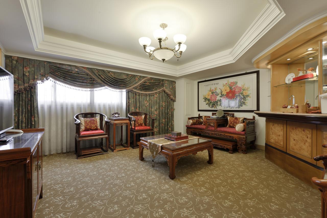 Hotel Sunshine Kaohsiung Exterior photo